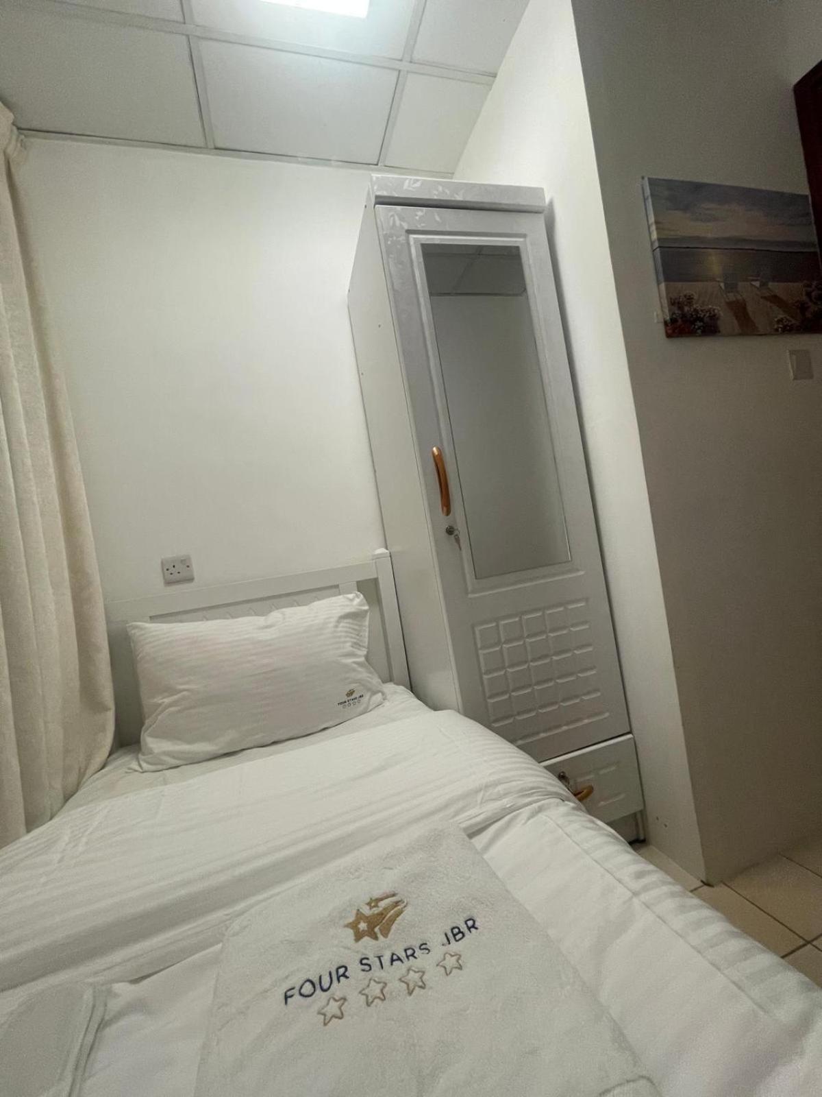 מלון Four Stars Dubai Marina Jbr מראה חיצוני תמונה